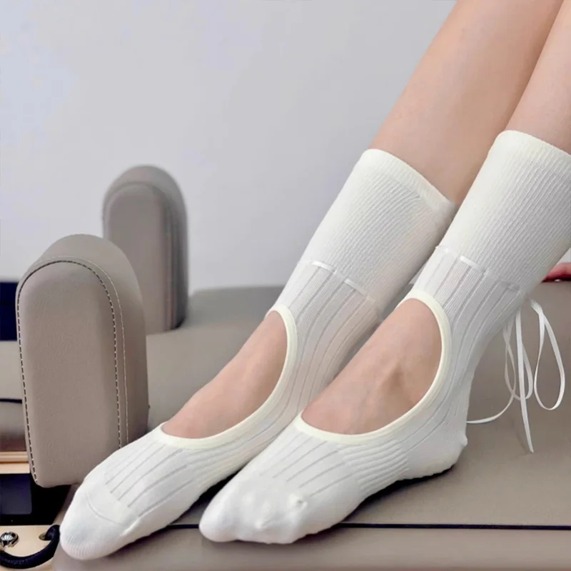 Youtube Yoga Pilates - Kaus Kaki Yoga Wanita Modis dengan